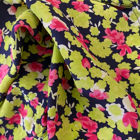 Equipment !! XS bright chartreuse + rose floral silk button-up shirt - Picture 16 of 16